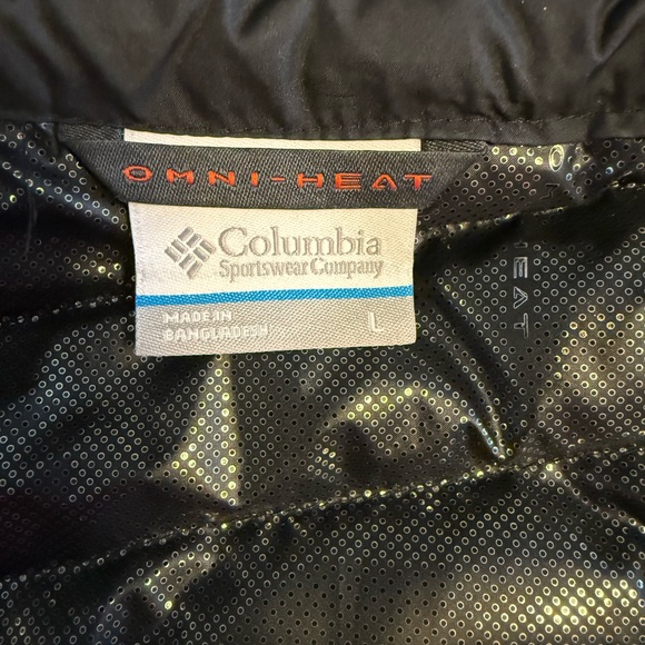 Columbia Women's Black Puffer Vest - Picture 3 of 5